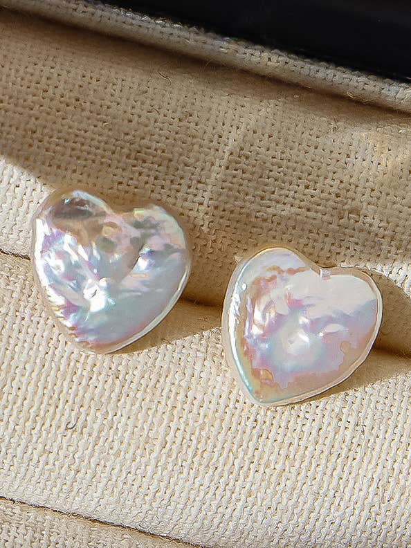 Haydée Pearl Heart Stud
