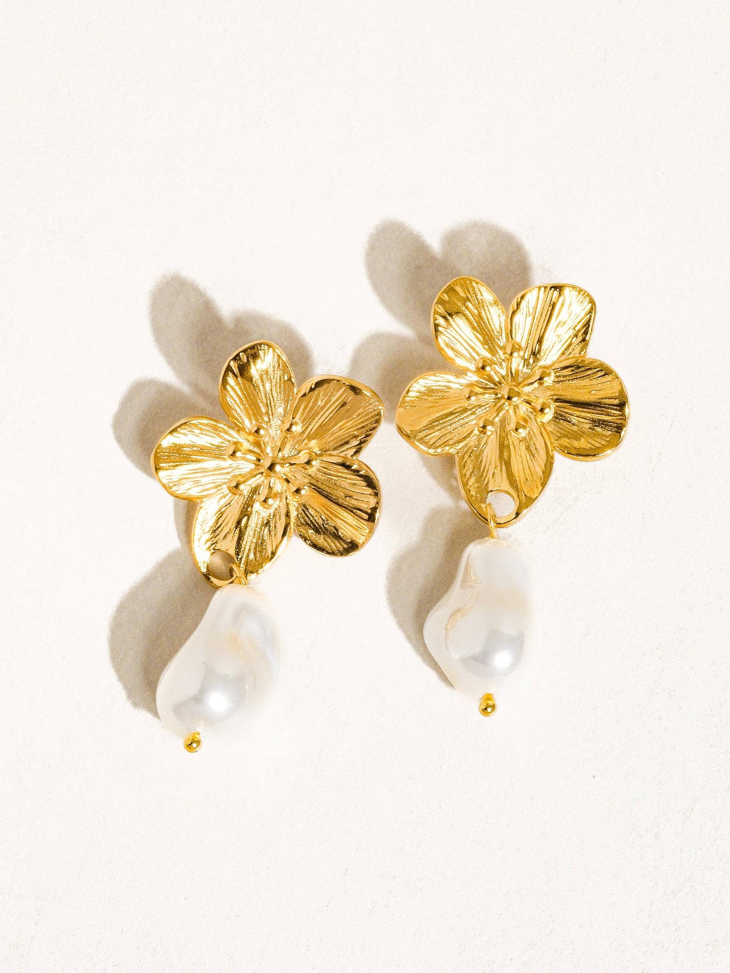 Cypress Flower Pearl Earring