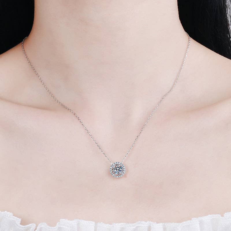 Isla Halo Necklace
